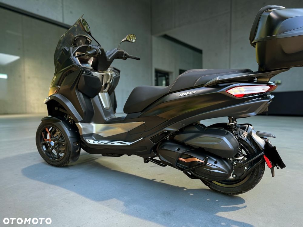 Piaggio MP-3 - 4