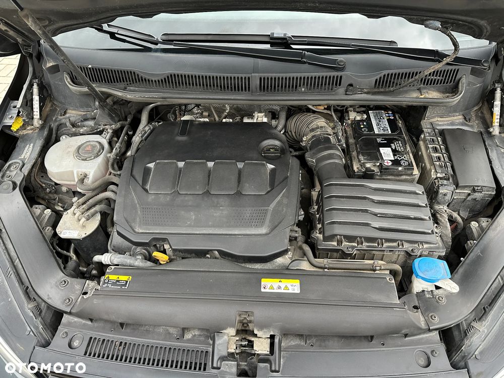 Volkswagen Touran - 29