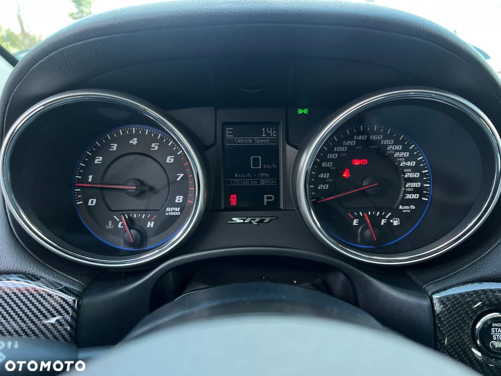Jeep Grand Cherokee SRT - 22