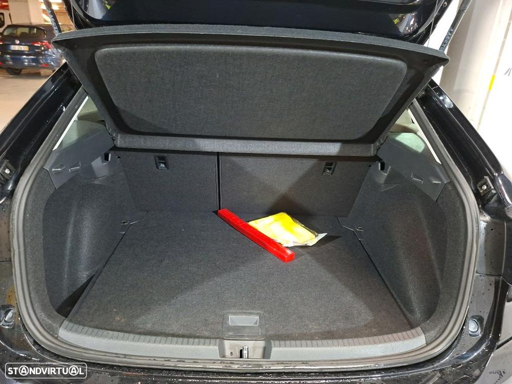 VW Taigo 1.0 TSI Urban - 10