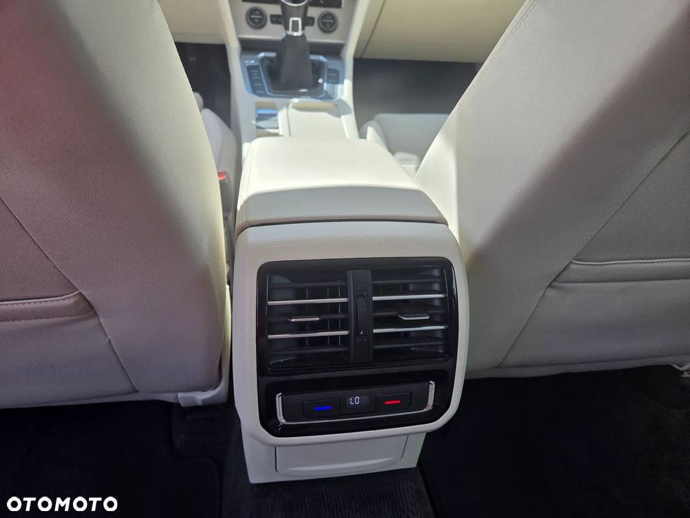 Volkswagen Passat 2.0 TDI BMT Comfortline - 13