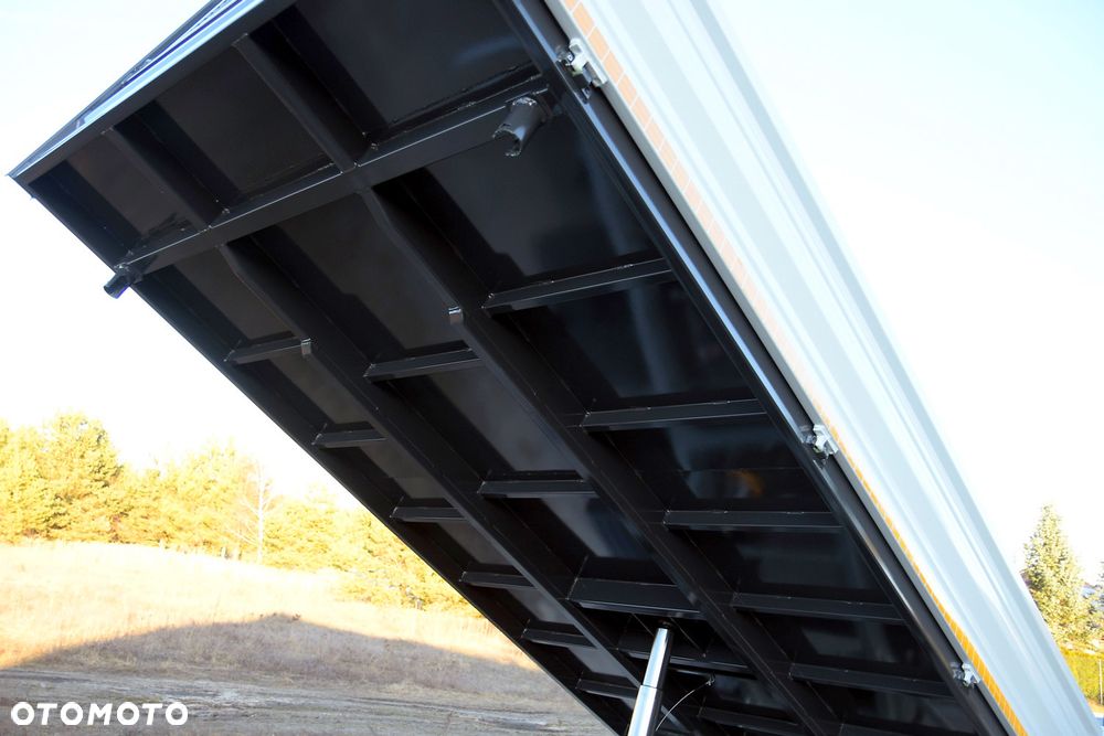 Mitsubishi FUSO=3C15=WYWROTKA=4.15M=8EP - 28
