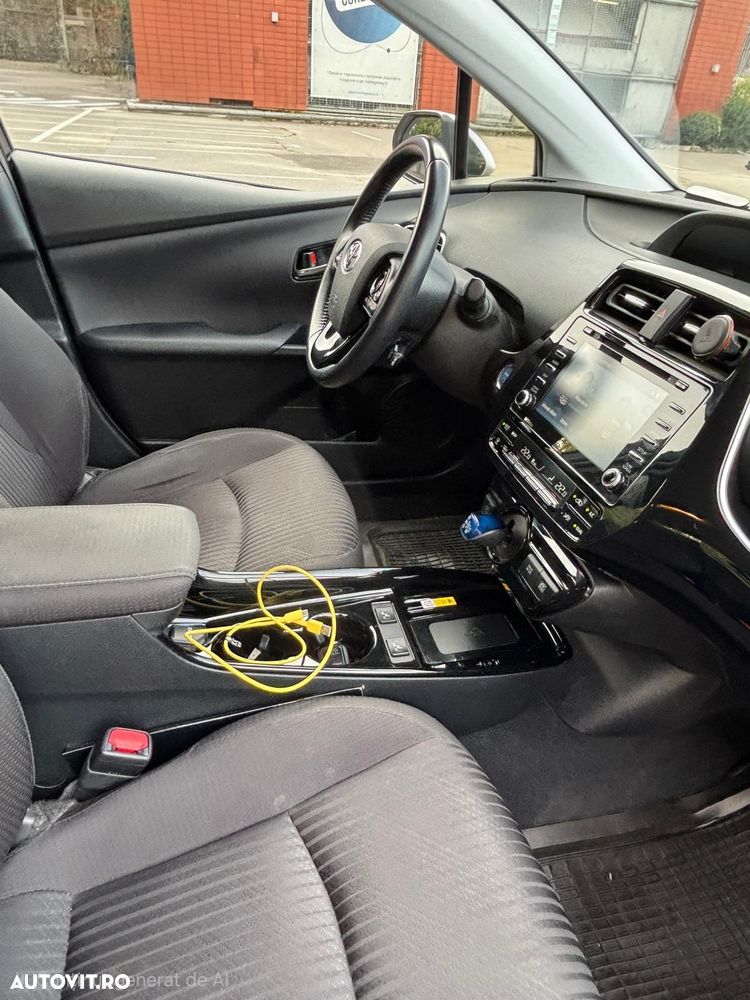 Toyota Prius 1.8 HSD Exclusive - 7