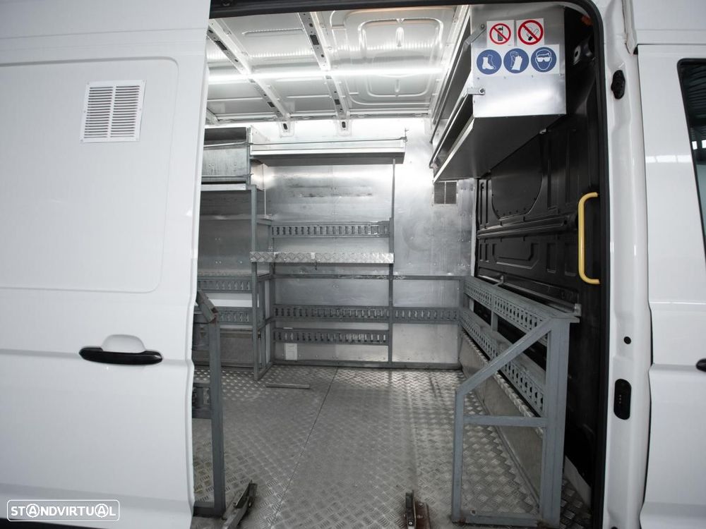 VW Crafter 2.0 TDI MWB HRF F (c/iva) - 10
