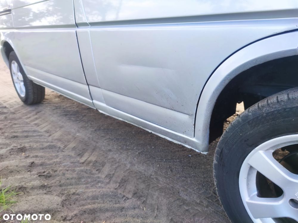 Volkswagen Multivan - 28