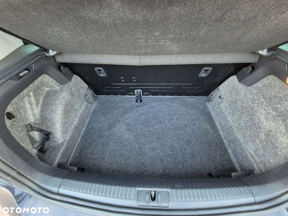 Volkswagen Polo - 33