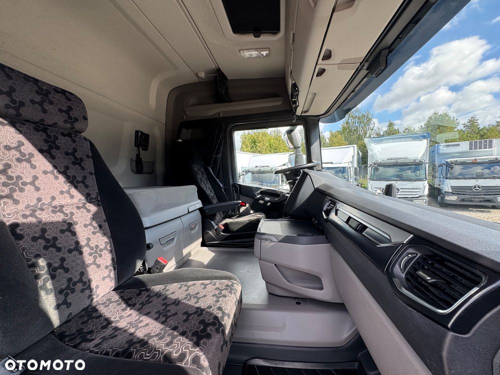 Scania R 450 KONTENER / IZOTERMA 7.40m - WINDA - 31