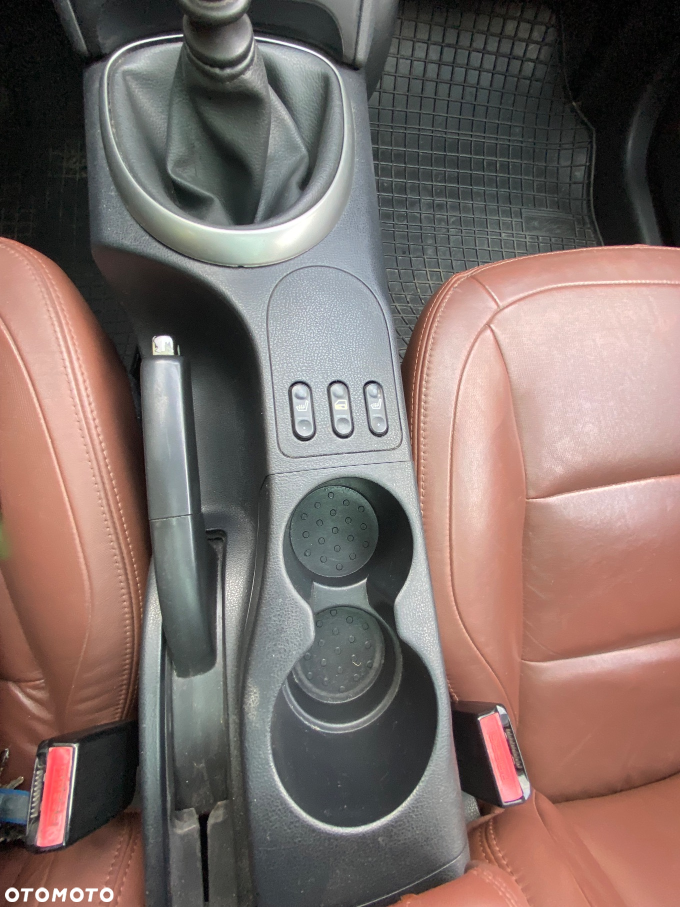 Nissan Qashqai+2 - 25