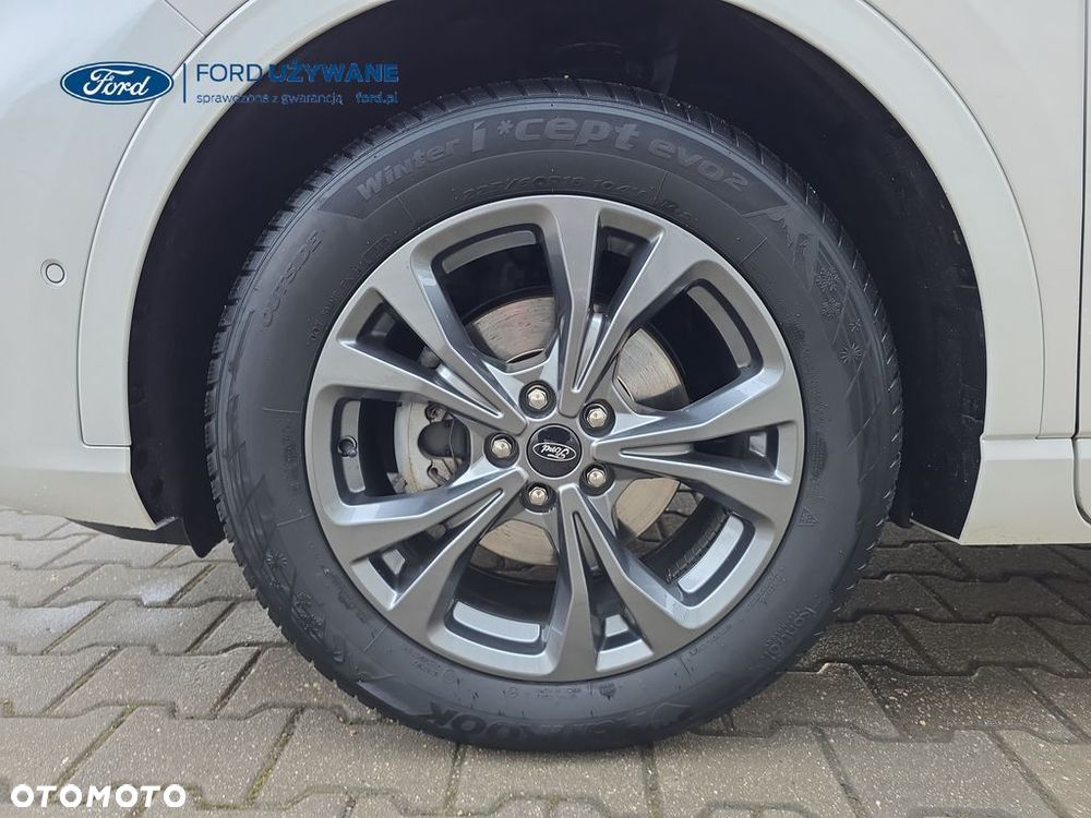 Ford Kuga - 25