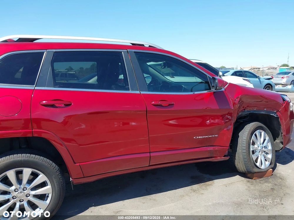 Jeep Cherokee - 9