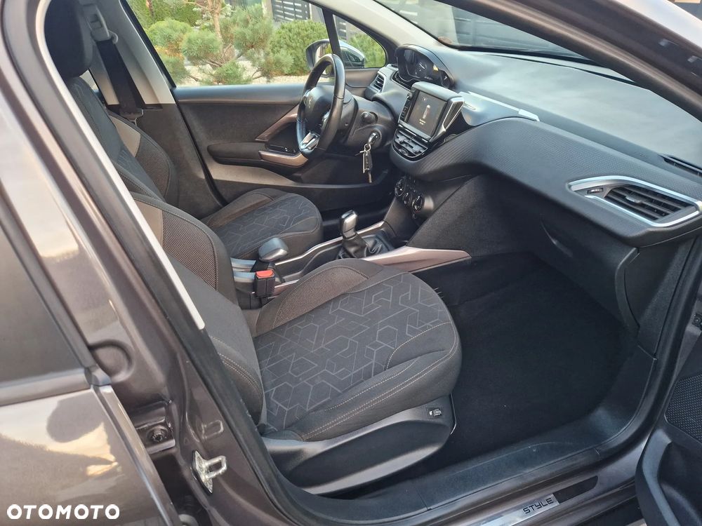 Peugeot 2008 1.6 BlueHDi Style - 5
