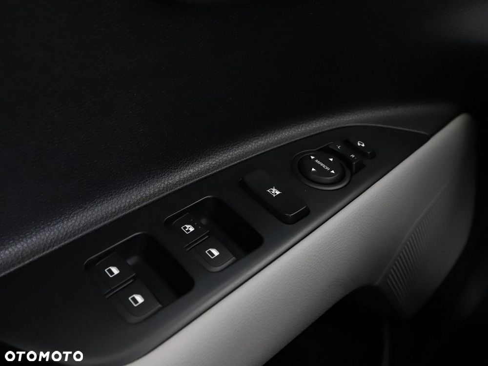 Kia Stonic 1.6 CRDi L - 36