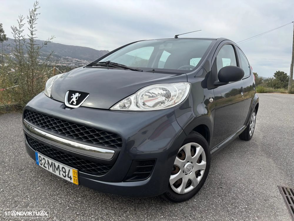 Peugeot 107 1.0 Urban - 1