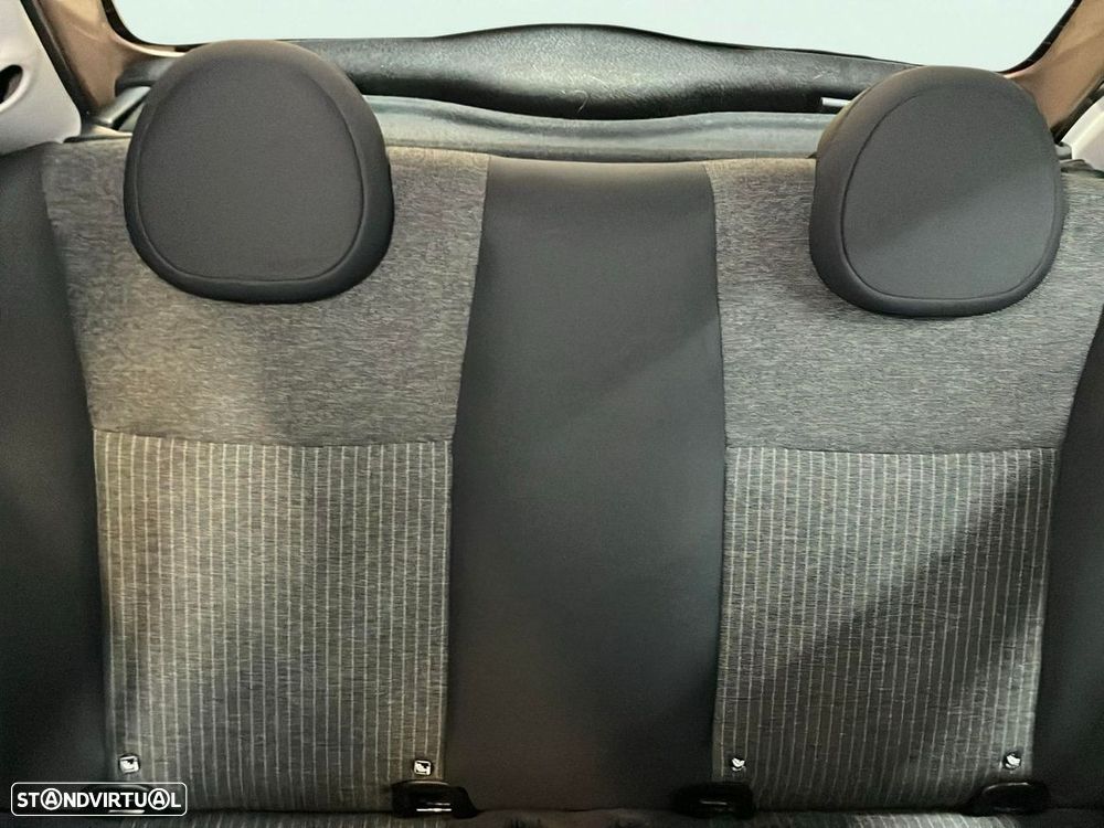 Fiat 500e 42 kWh Icon — fotografia 19