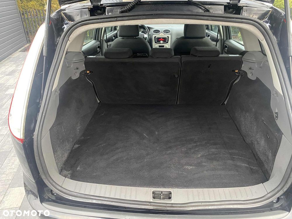 Ford Focus 1.6 Trend EU5 - 9