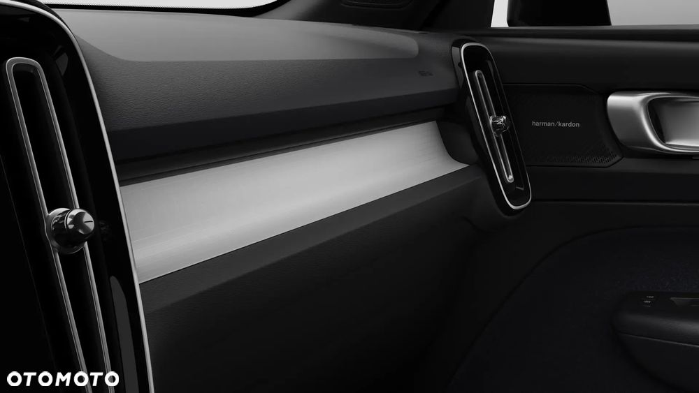 Volvo XC 40 B3 Plus Dark - 10