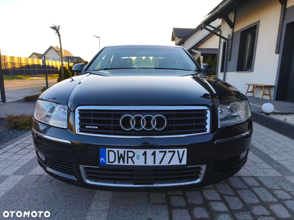 Audi A8 4.2 Quattro - 5