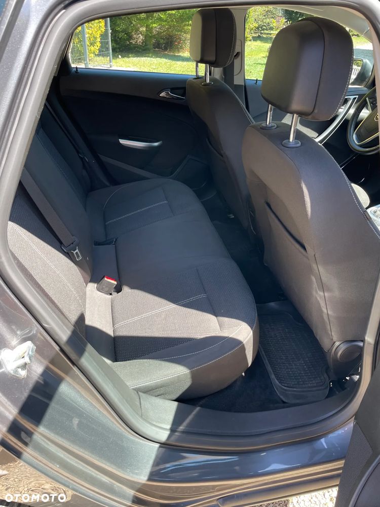 Opel Astra 1.7 CDTI DPF - 8