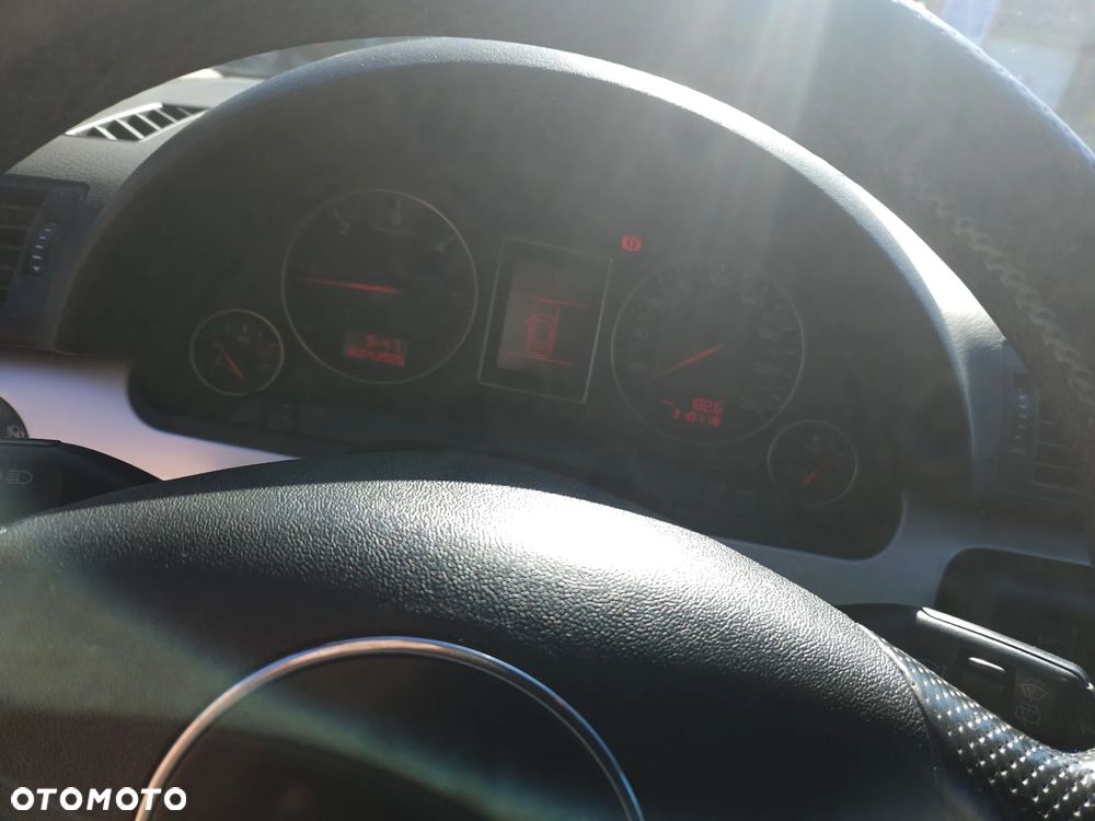 Audi A4 Avant 2.5 TDI - 7