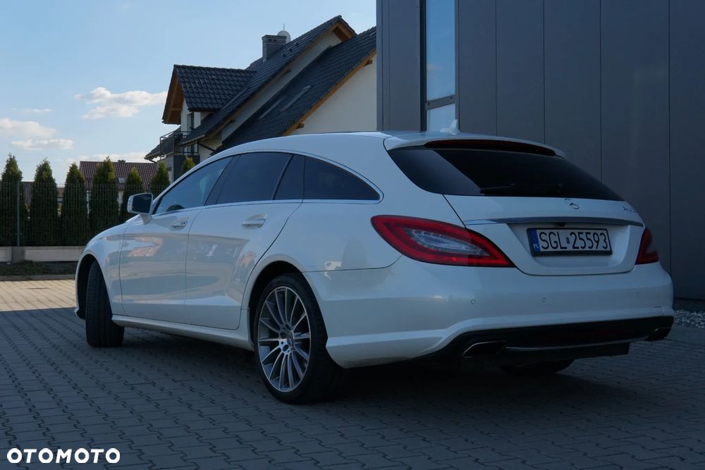 Mercedes-Benz CLS 350 CDI 4-Matic BlueEff - 3