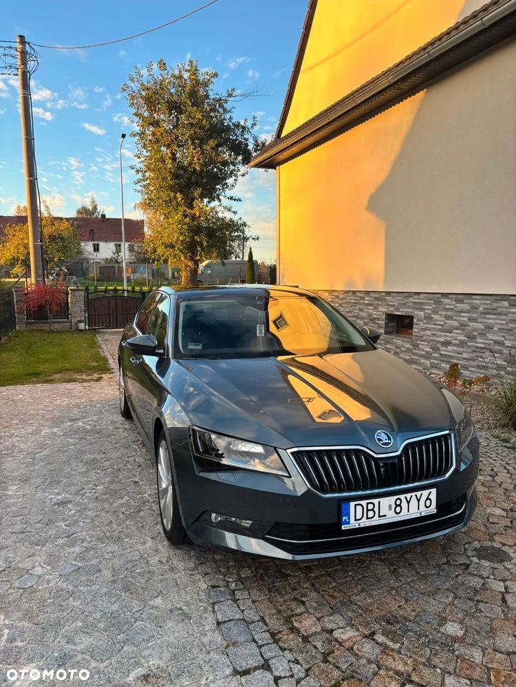 Skoda Superb 2018 photo 5