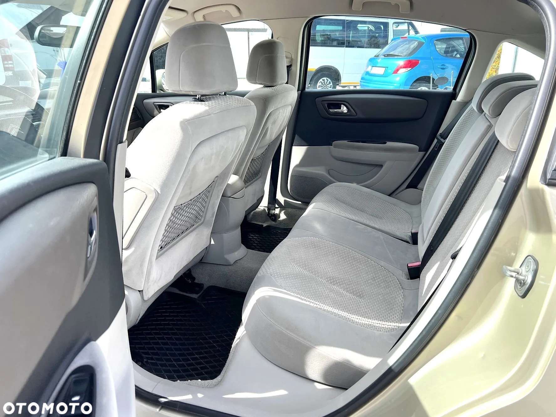 Citroën C4 1.6 16V SX - 13