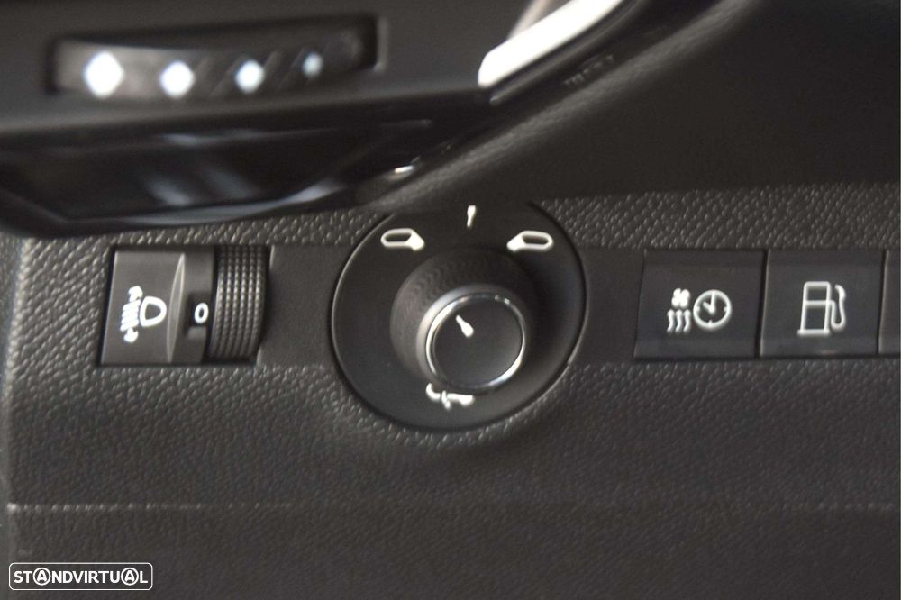 DS DS7 Crossback E-Tense Performance Line EAT8 - 29