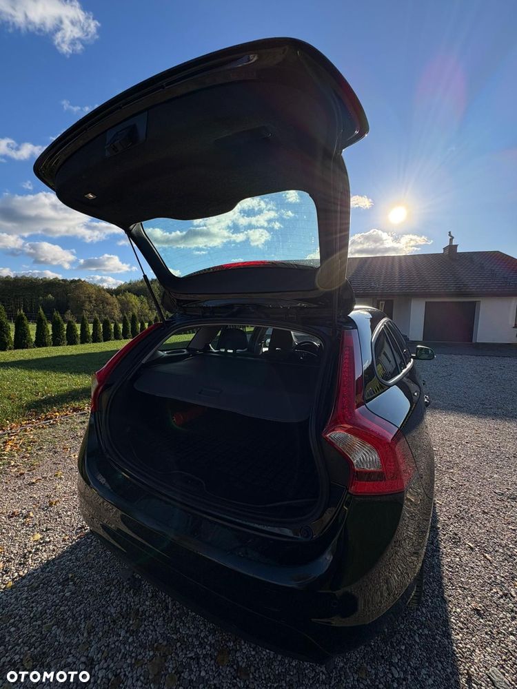 Volvo V60 D2 Drive-E Momentum - 16