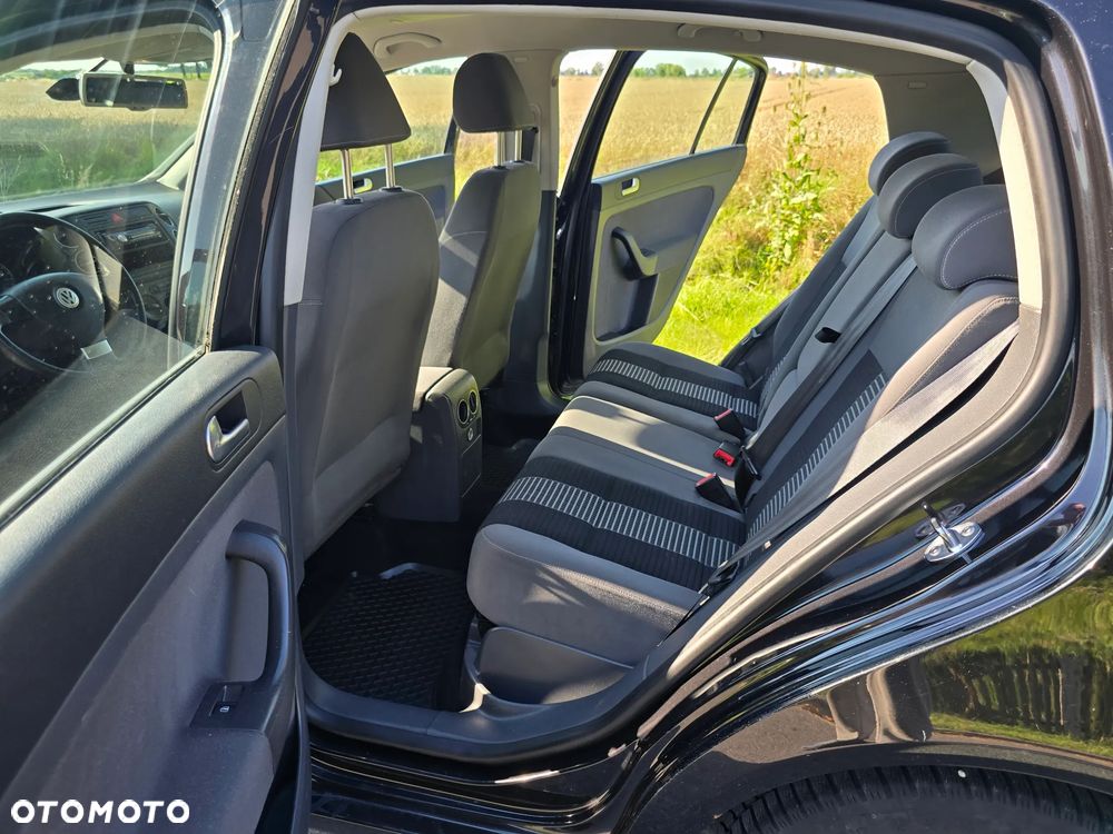 Volkswagen Golf Plus - 17