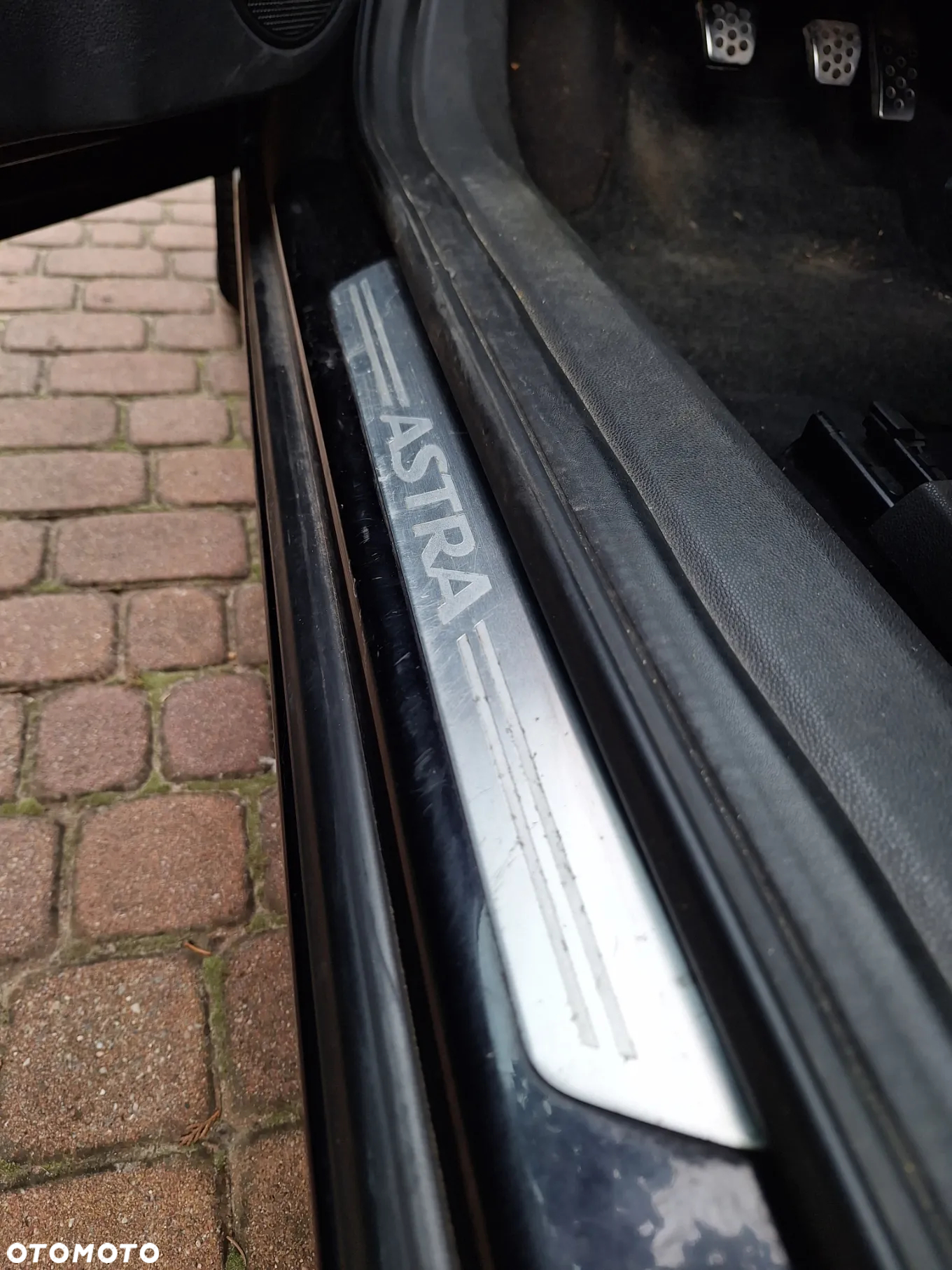 Opel Astra III GTC 2.0 T Sport - 6