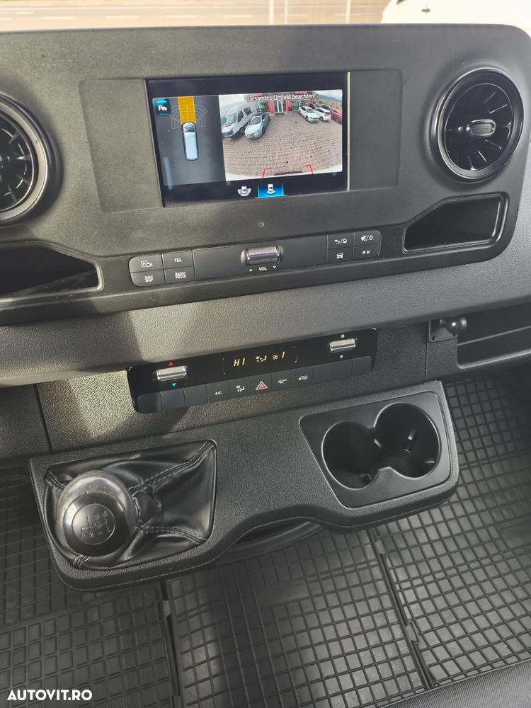 Mercedes-Benz Sprinter - 13