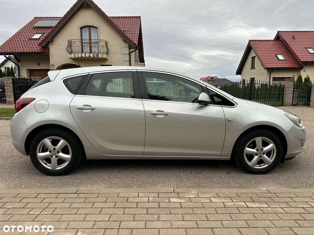 Opel Astra 1.4 Turbo Cosmo - 5