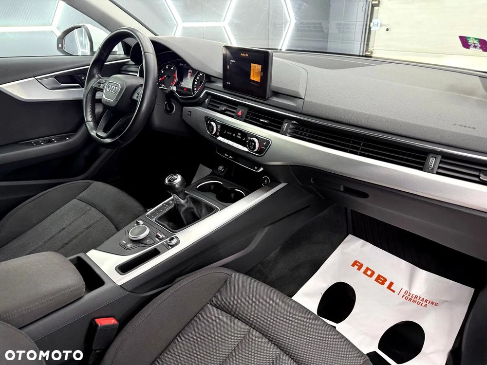 Audi A4 Avant 2.0 TDI ultra sport - 31