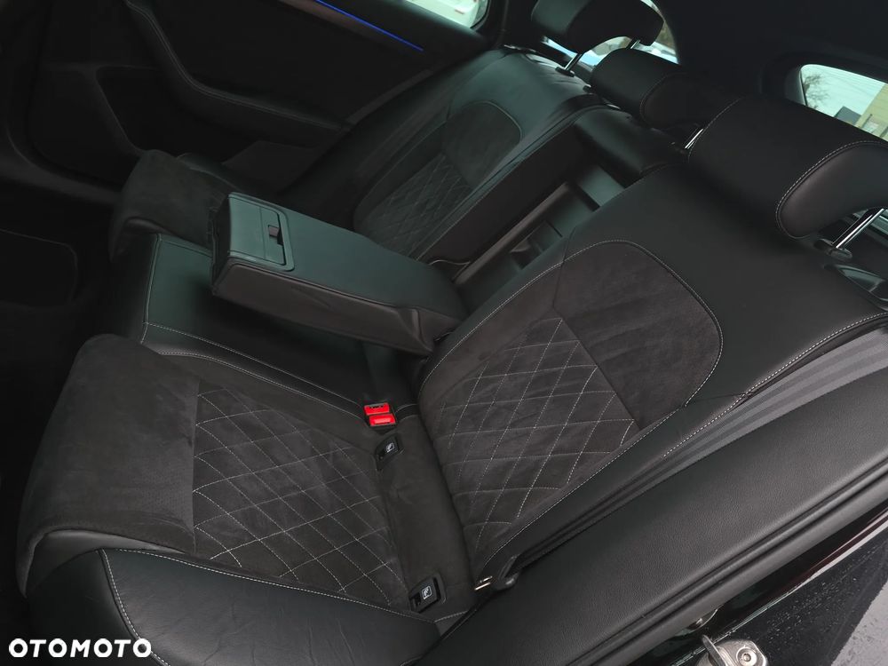 Skoda Superb 2.0 TDI SCR Sportline DSG - 31