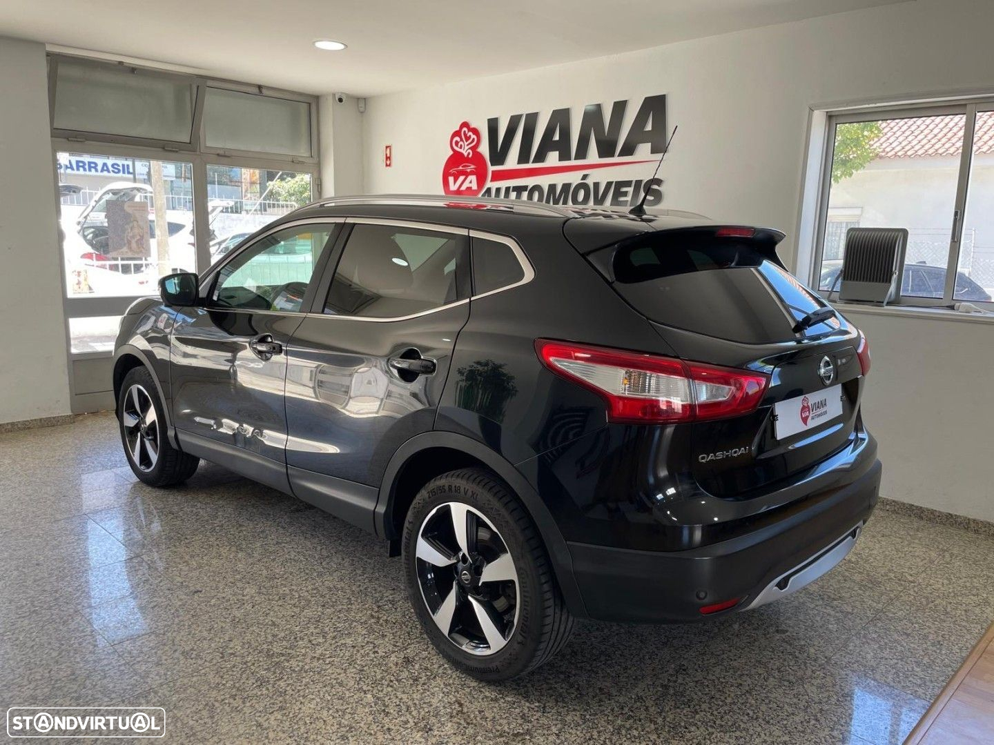 Nissan Qashqai 1.5 dCi N-Connecta 18 RS+PS - 2