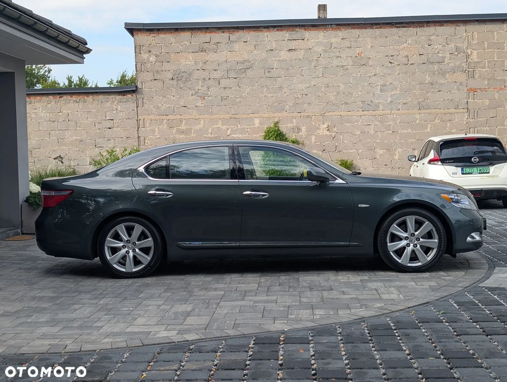 Lexus LS 600h Elegance - 19