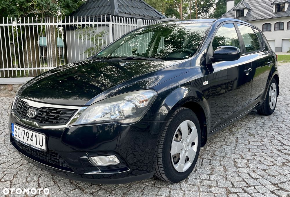Kia Ceed - 1
