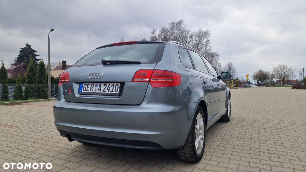Audi A3 Sportback 1.6 TDI DPF Attraction - 8