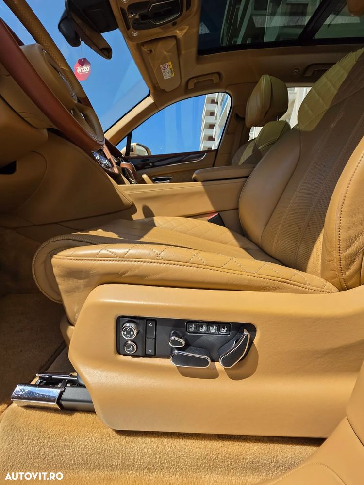 Bentley Bentayga - 11