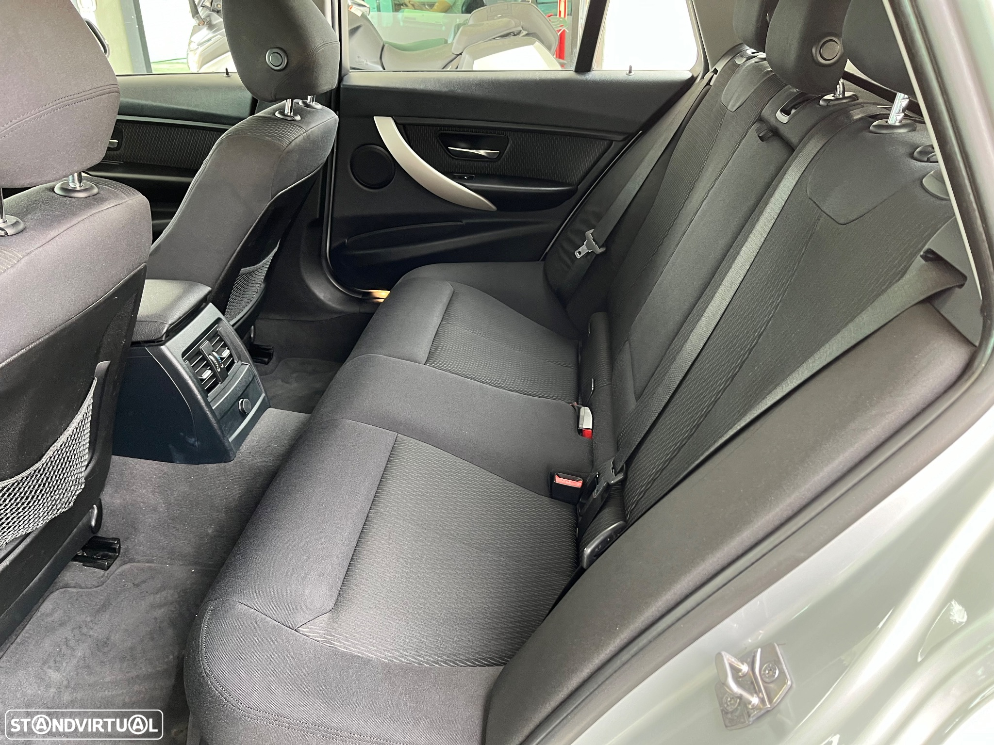 BMW 316 i Touring Line Sport - 12