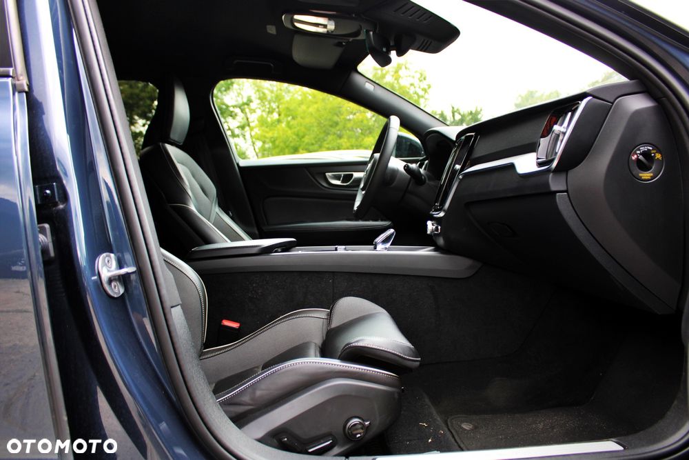 Volvo V60 B4 D Plus Dark - 9