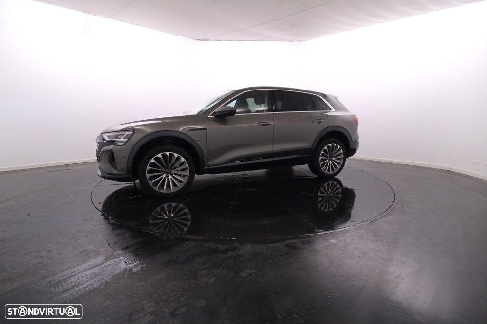 Audi Q8 e-Tron 55 quattro Advanced - 2