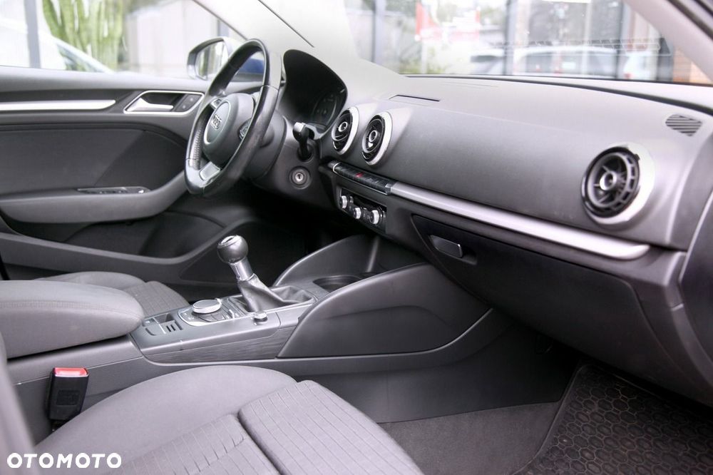 Audi A3 Sportback - 11