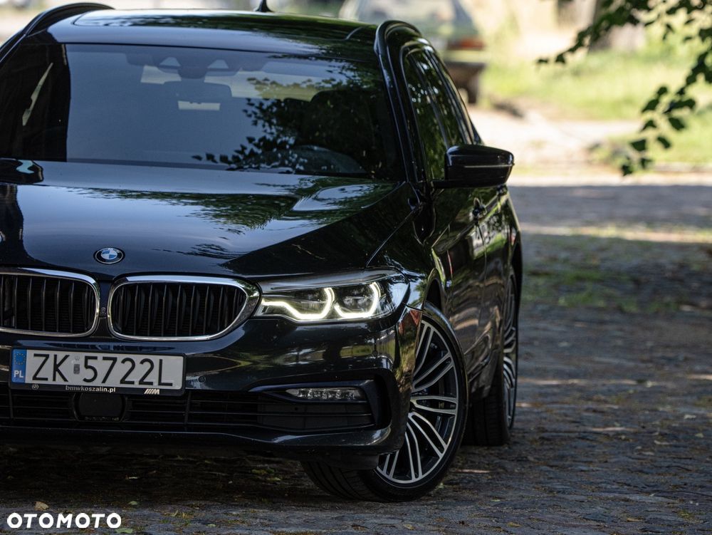 BMW Seria 5 530d xDrive Sport Line - 2