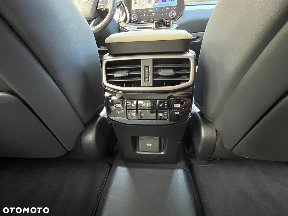 Lexus RX 450h+ Omotenashi - 22