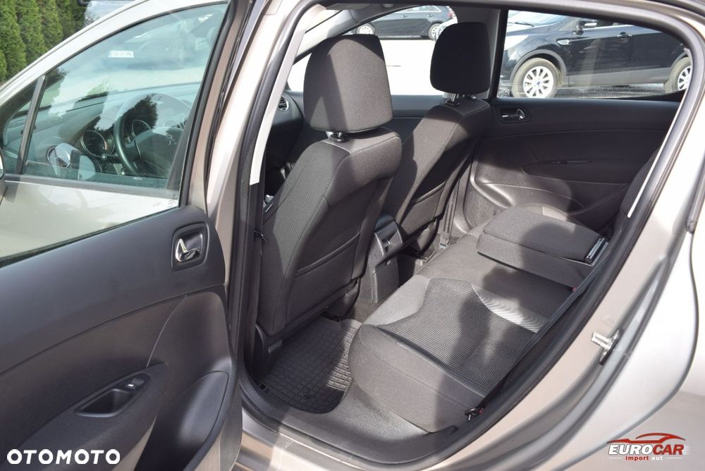 Peugeot 308 1.6 HDi Premium - 16