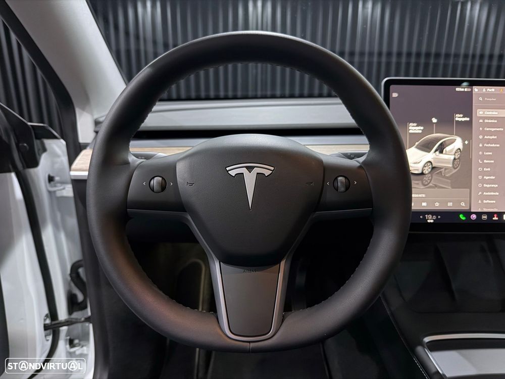 Tesla Model Y Standard - 19