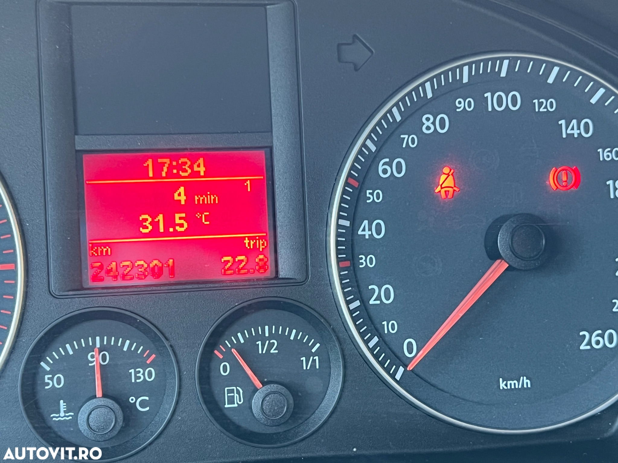 Volkswagen Golf Plus 2.0 TDI DPF Comfortline - 14