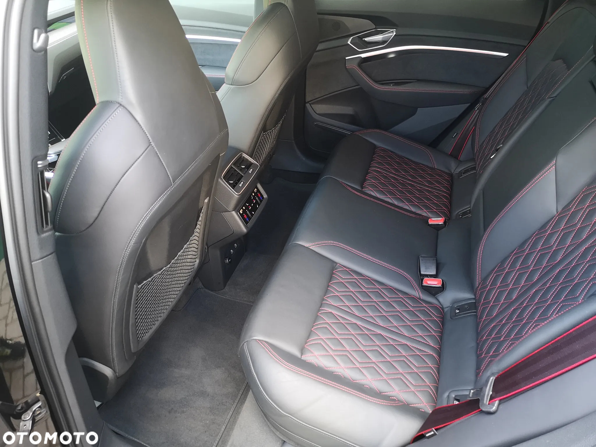Audi Q8 e-tron 55 quattro advanced - 19