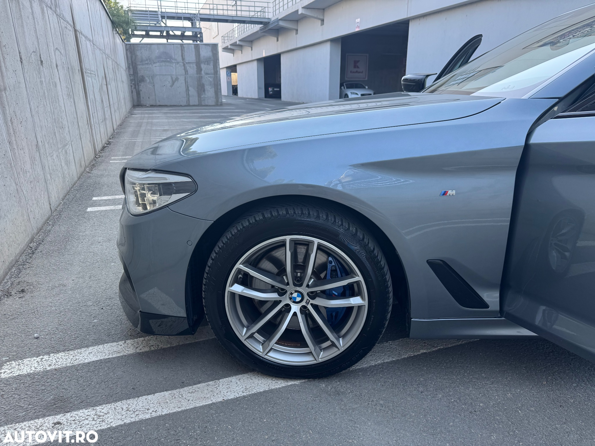 BMW Seria 5 530d xDrive Aut. - 36